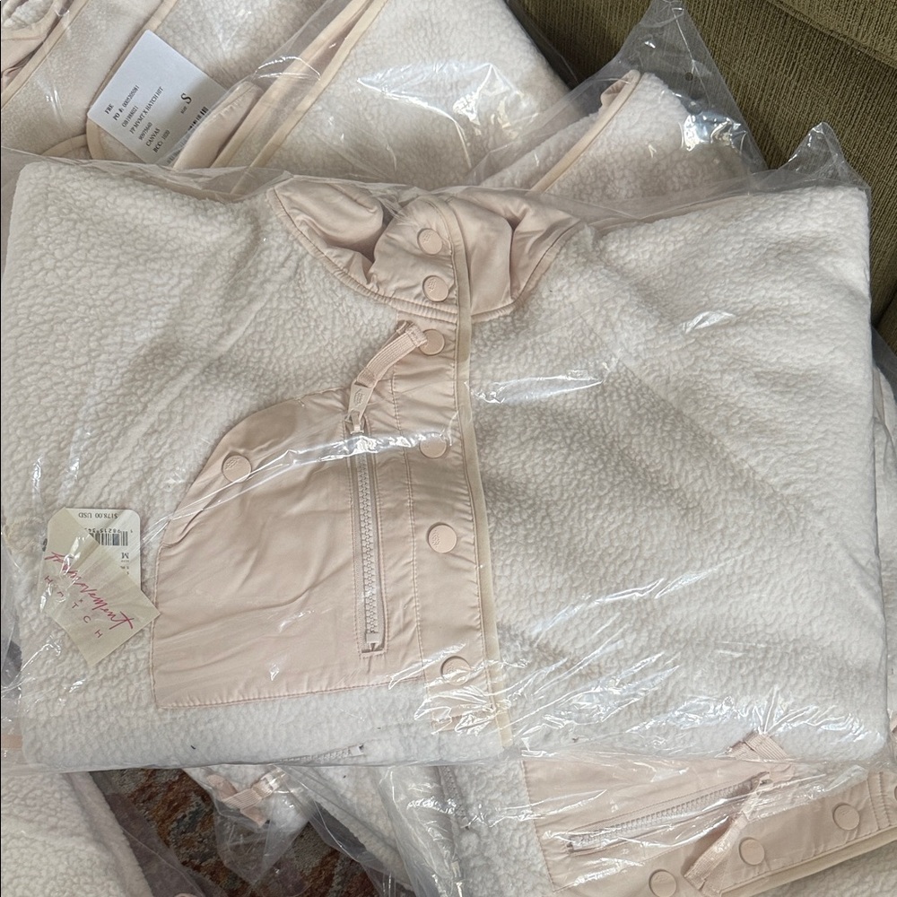 FP Movement Hit The Slopes Fleece Jacket in Canvas Sz XS S M $178 Retail NWT - Picture 7 of 7